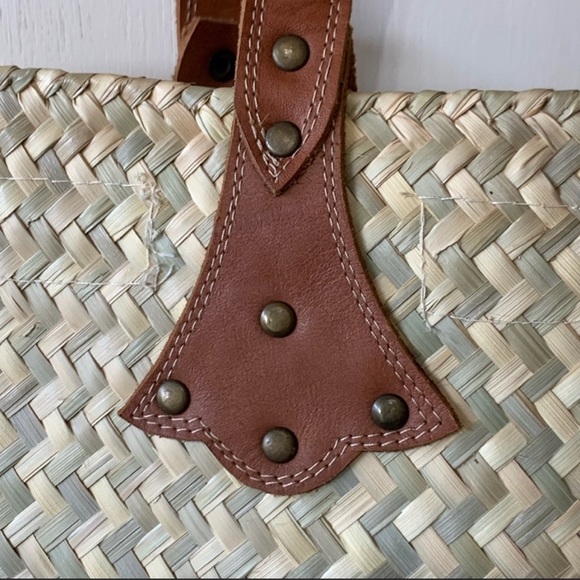 Large Natural Material Woven Tote with Leather Handles - Picture 14 of 14